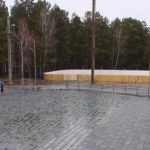 Промышленное напольное покрытие из резины для заводского цеха
